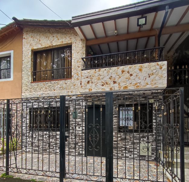 Casa en arriendo en BELEN SAN CARLOS, 140 m², 5 alcobas, 2 baños