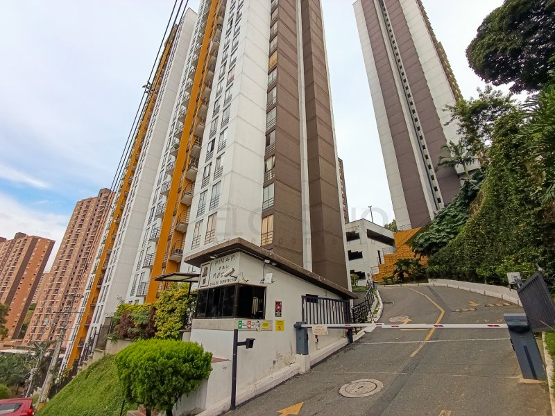 Apartamento en arriendo en RODEO ALTO, 55 m², 3 alcobas, 2 baños