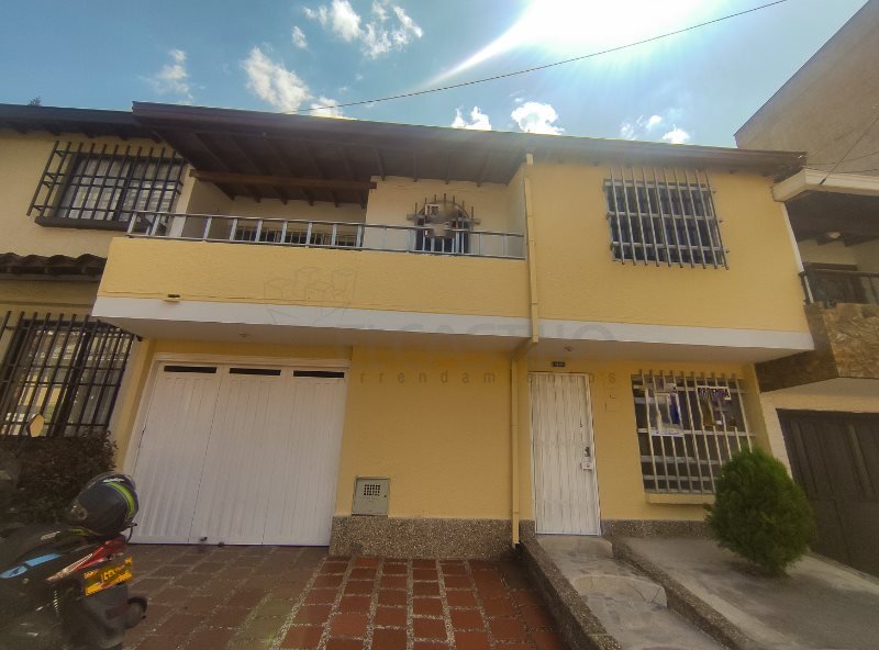 Casa en arriendo en BELEN ALIADAS, 130 m², 5 alcobas, 2 baños