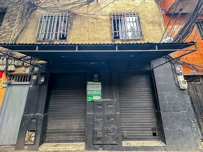 Local en arriendo en MANRIQUE CENTRAL, 70 m², 1 baño