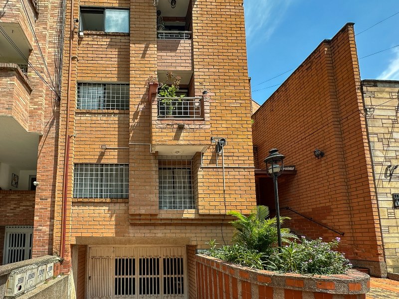 Apartamento en arriendo en LAURELES, 125 m², 3 alcobas, 3 baños
