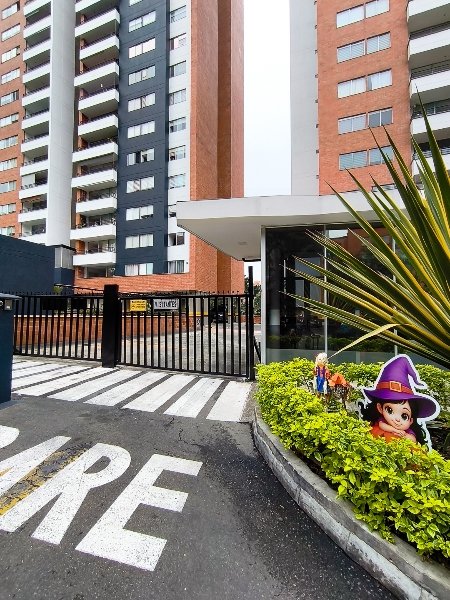 Apartamento en arriendo en LOMA DE LOS  BERNAL, 50 m², 2 alcobas, 2 baños