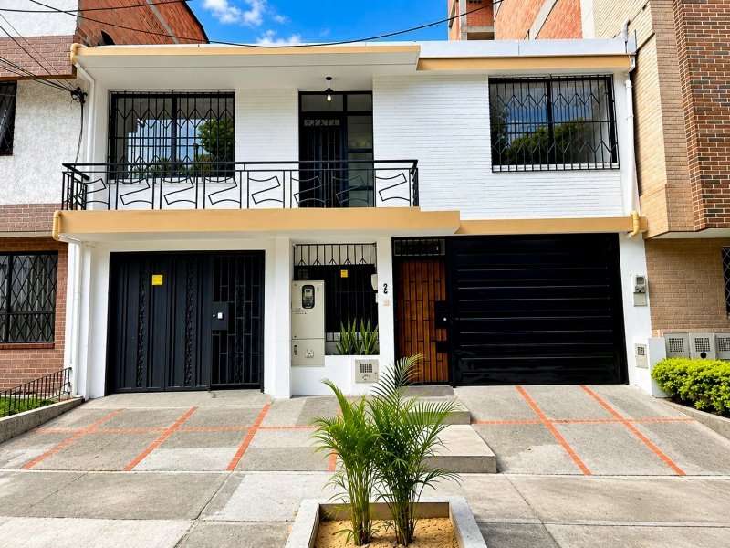 Casa-local en arriendo en LA CASTELLANA, 180 m², 4 alcobas, 3 baños