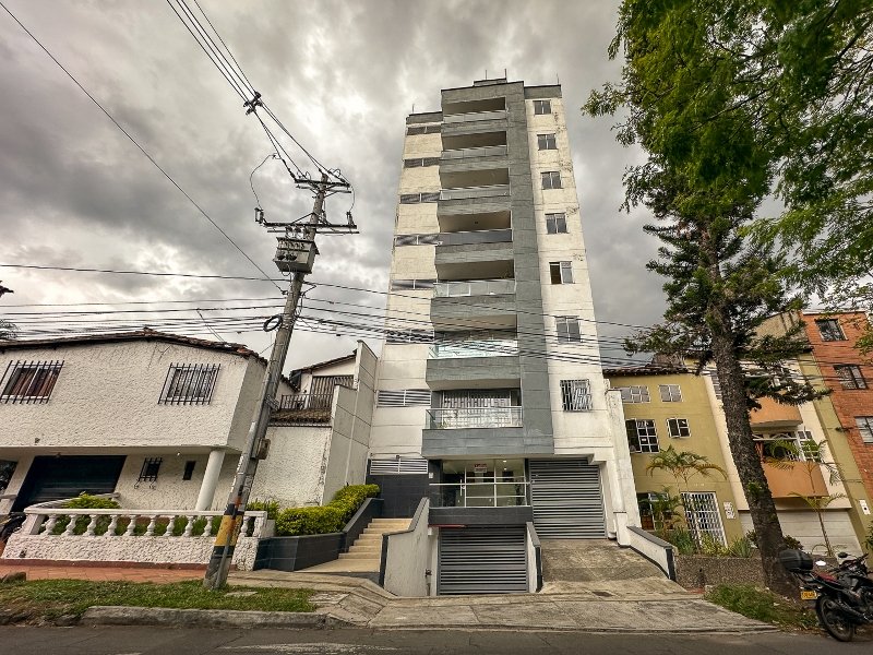 Apartamento en arriendo en LAURELES, 112 m², 3 alcobas, 2 baños