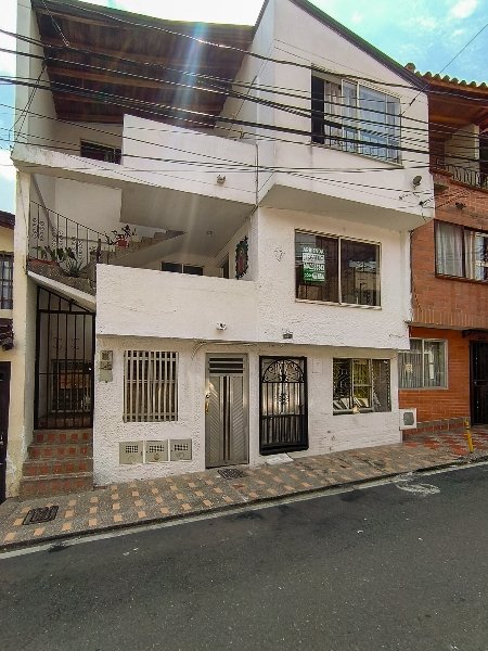 Apartamento en arriendo en BELEN SAN BERNARDO, 95 m², 2 alcobas, 1 baño