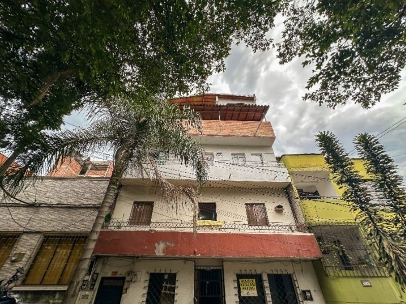 Casa en venta en PRADO CENTRO, 150 m², 7 alcobas, 2 baños