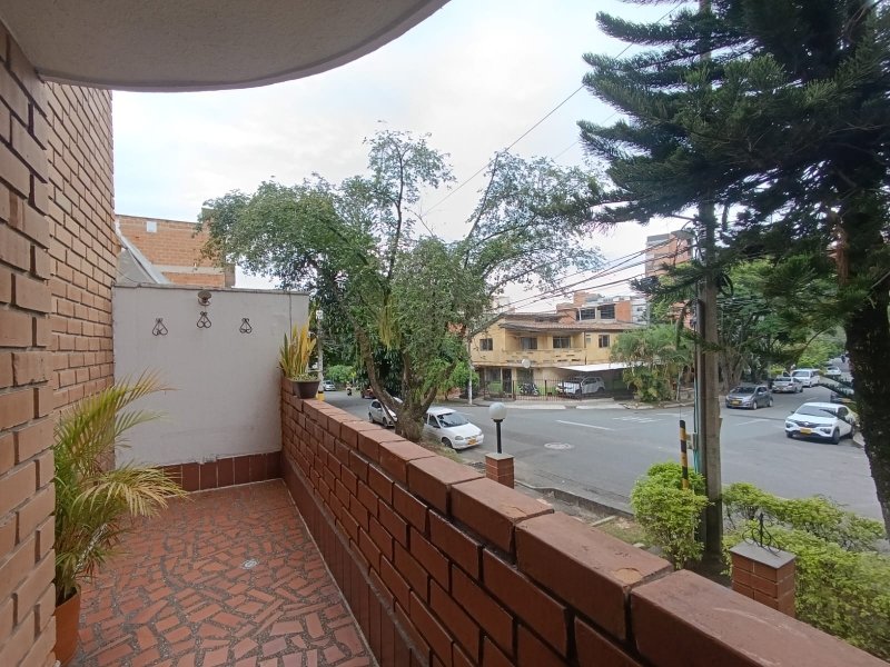 Apartamento en venta en CALASANZ, 106 m², 5 alcobas, 3 baños