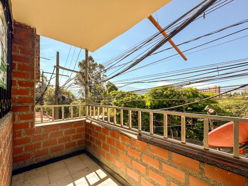 Apartamento en arriendo en BELEN ALTAVISTA, 100 m², 5 alcobas, 1 baño