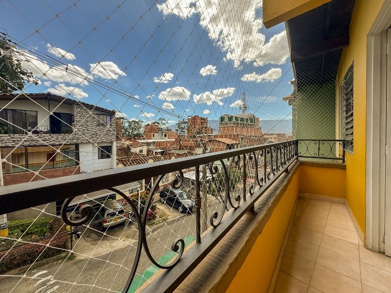 Apartamento en arriendo en BELEN LAS MERCEDES, 70 m², 2 alcobas, 2 baños