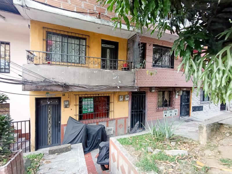 Apartamento en arriendo en CAMPO VALDES, 80 m², 3 alcobas, 1 baño
