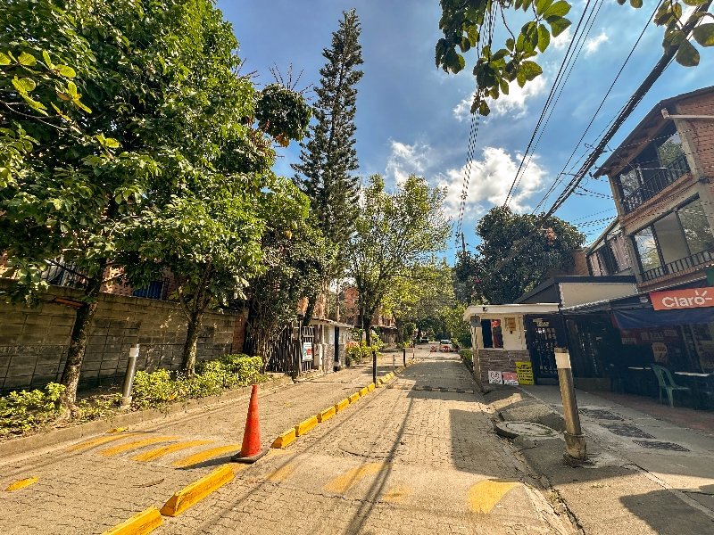 Apartamento en arriendo en BELEN LAS VIOLETAS, 60 m², 3 alcobas, 2 baños
