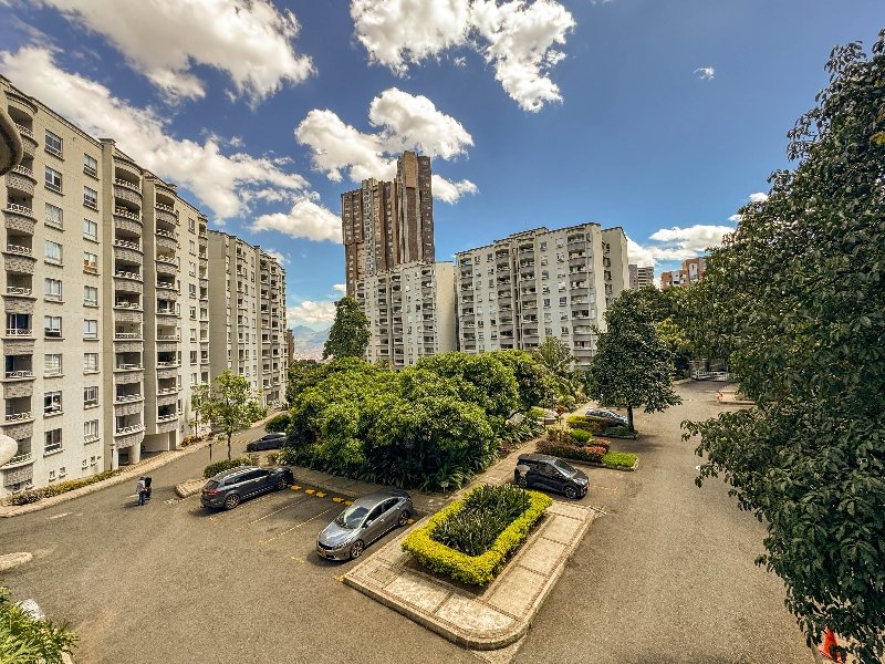 Apartamento en arriendo en EL POBLADO, 115 m², 3 alcobas, 3 baños