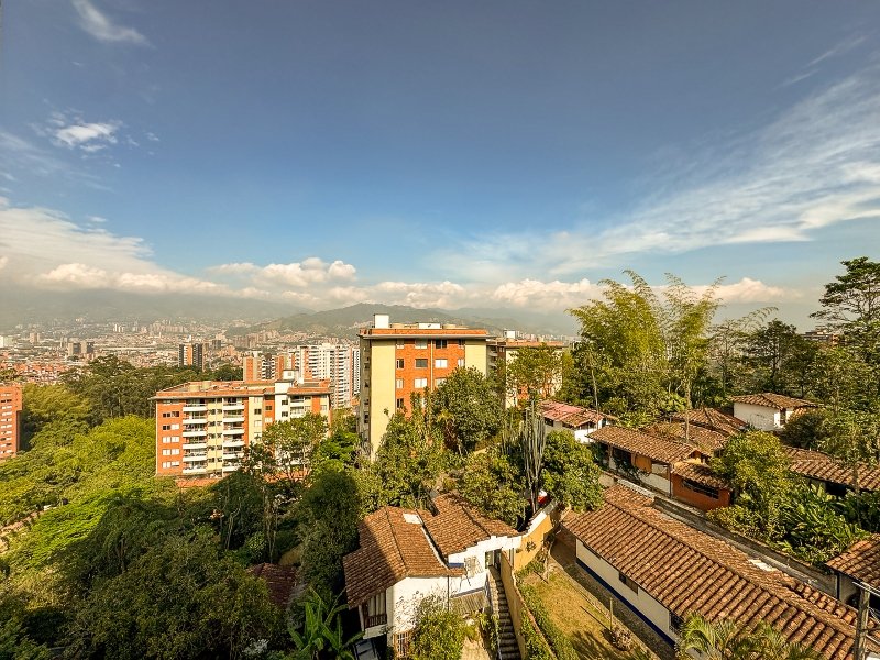 Apartamento en arriendo en LOMA DEL ESMERALDAL, 84 m², 2 alcobas, 2 baños