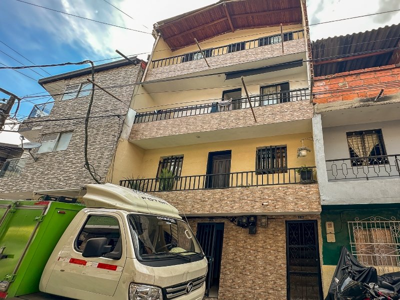 Apartamento en arriendo en CASTILLA, 50 m², 3 alcobas, 1 baño