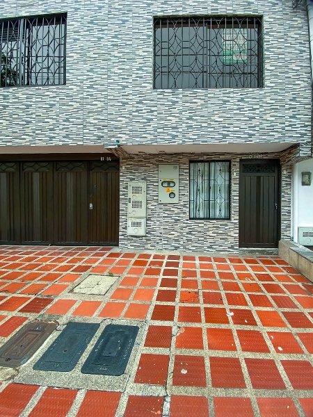 Apartamento en arriendo en BELEN LA NUBIA, 90 m², 3 alcobas, 2 baños