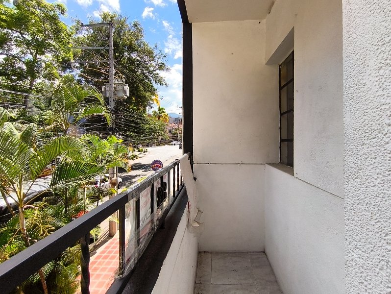 Apartamento en arriendo en LAURELES, 60 m², 2 alcobas, 2 baños
