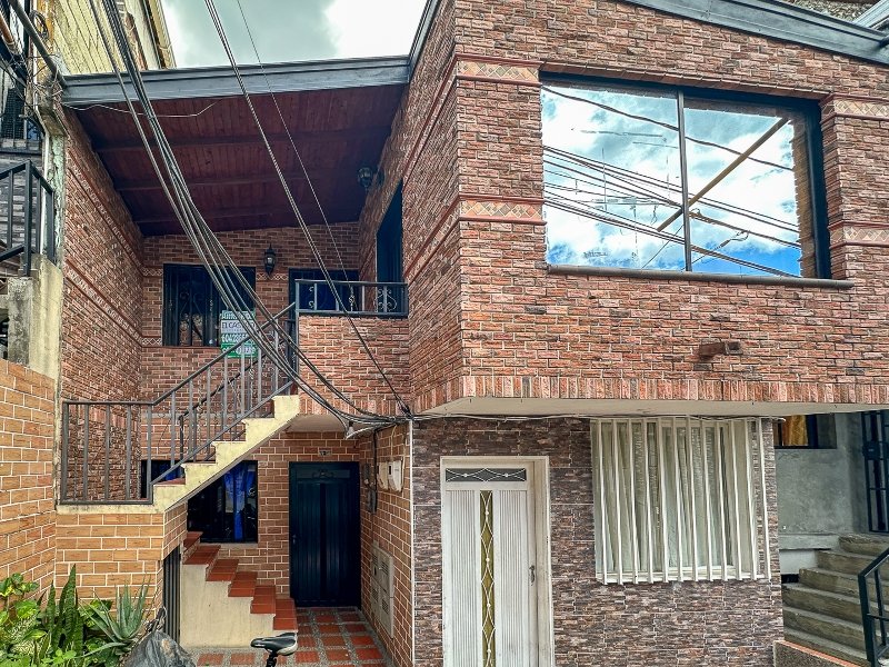 Apartamento en arriendo en BELEN LAS VIOLETAS, 115 m², 3 alcobas, 2 baños