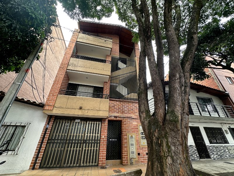 Apartamento en arriendo en BELEN GRANADA, 110 m², 4 alcobas, 3 baños