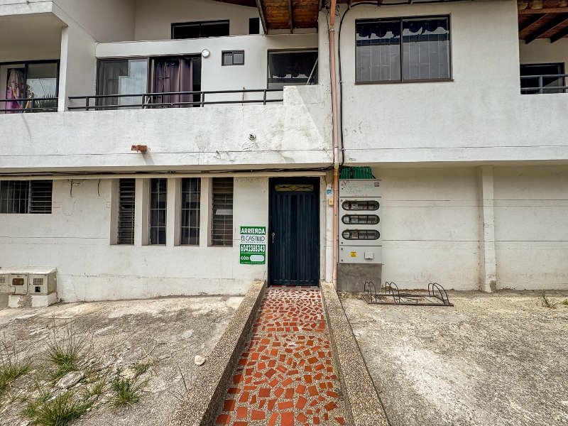 Apartamento en arriendo en LAURELES NOGAL, 40 m², 2 alcobas, 1 baño