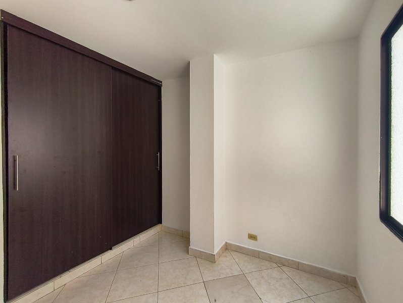 Apartamento en arriendo en BELEN MIRAVALLE, 90 m², 4 alcobas, 2 baños