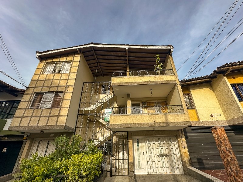 Casa en arriendo en BELEN NOGAL, 180 m², 5 alcobas, 3 baños