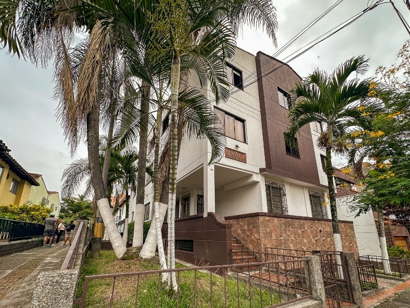 Apartamento en arriendo en BELEN ROSALES, 66 m², 3 alcobas, 2 baños