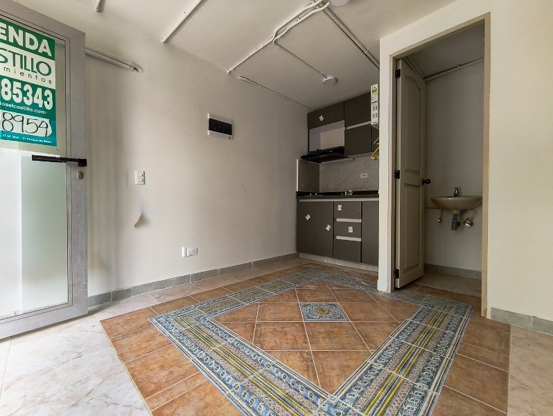 Local en arriendo en BELEN MALIBU, 12 m², 1 baño
