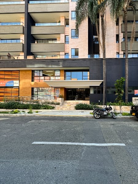 Apartamento en arriendo en LAURELES, 106 m², 3 alcobas, 3 baños