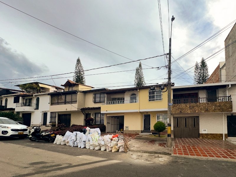 Casa en arriendo en BELEN ALIADAS, 130 m², 5 alcobas, 2 baños