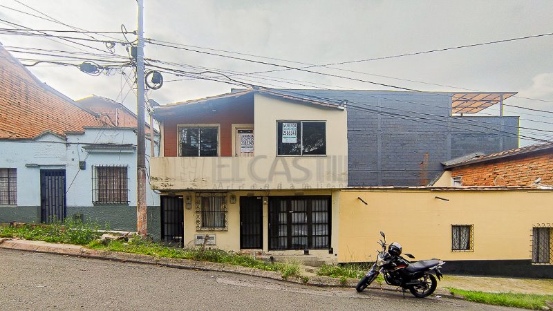 Casa en arriendo en CAMPO VALDES, 58 m², 3 alcobas, 1 baño